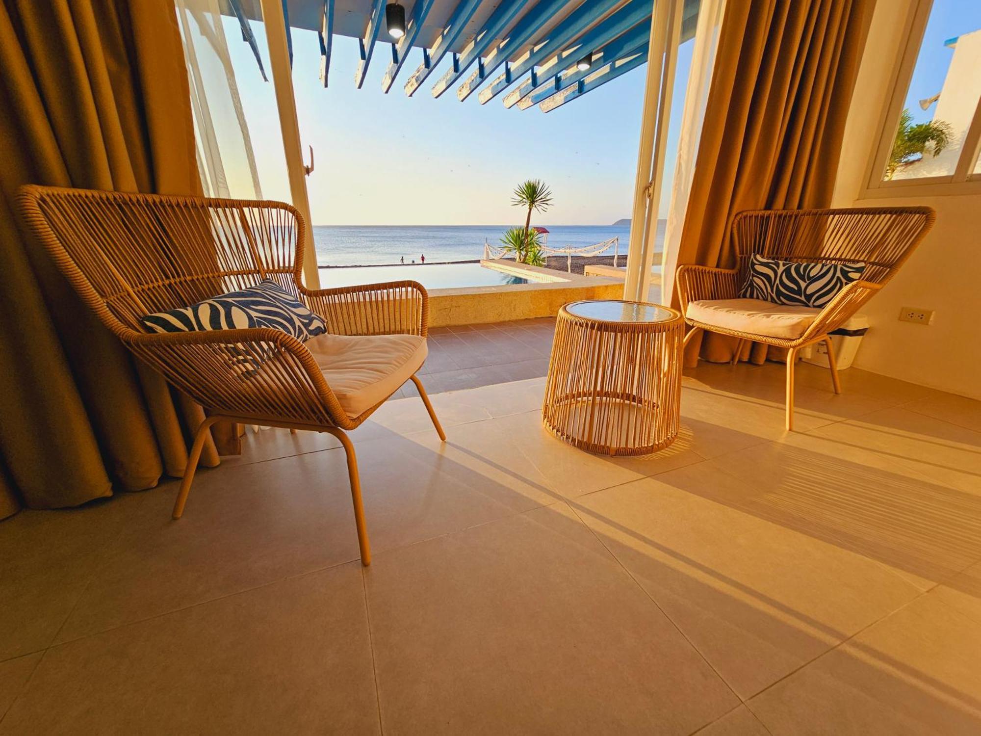 Blue Coast Beach Hotel Santa Ana  Экстерьер фото
